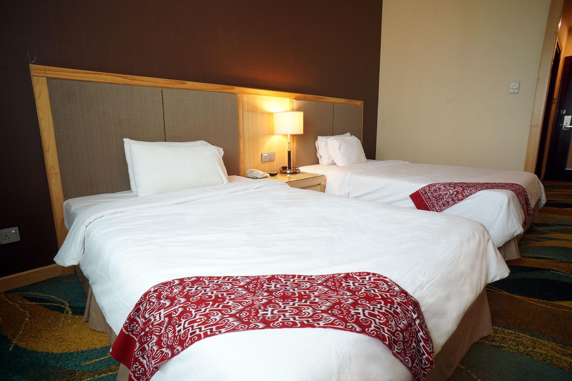 Imperial Palace Hotel Miri Bagian luar foto