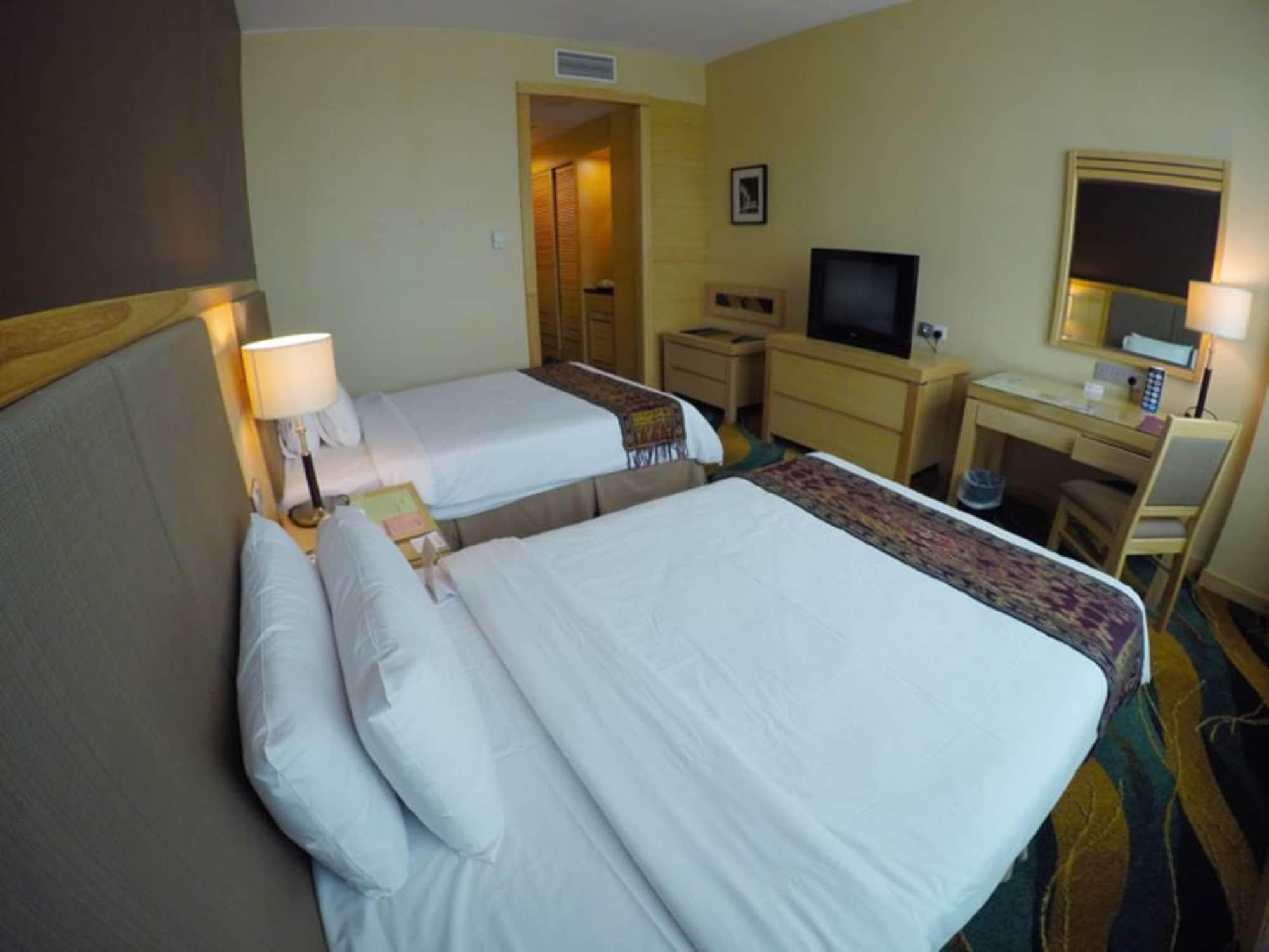 Imperial Palace Hotel Miri Bagian luar foto