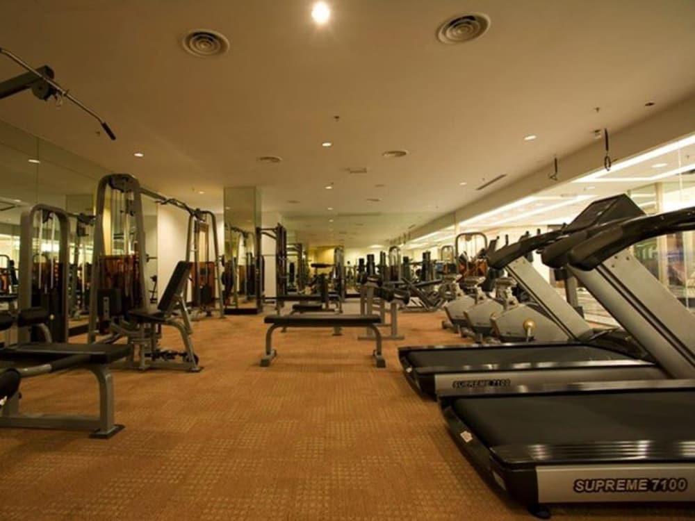 Imperial Palace Hotel Miri Bagian luar foto