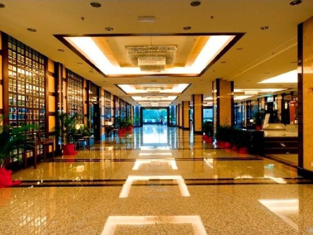 Imperial Palace Hotel Miri Bagian luar foto