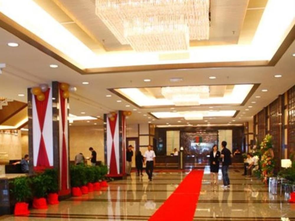 Imperial Palace Hotel Miri Bagian luar foto