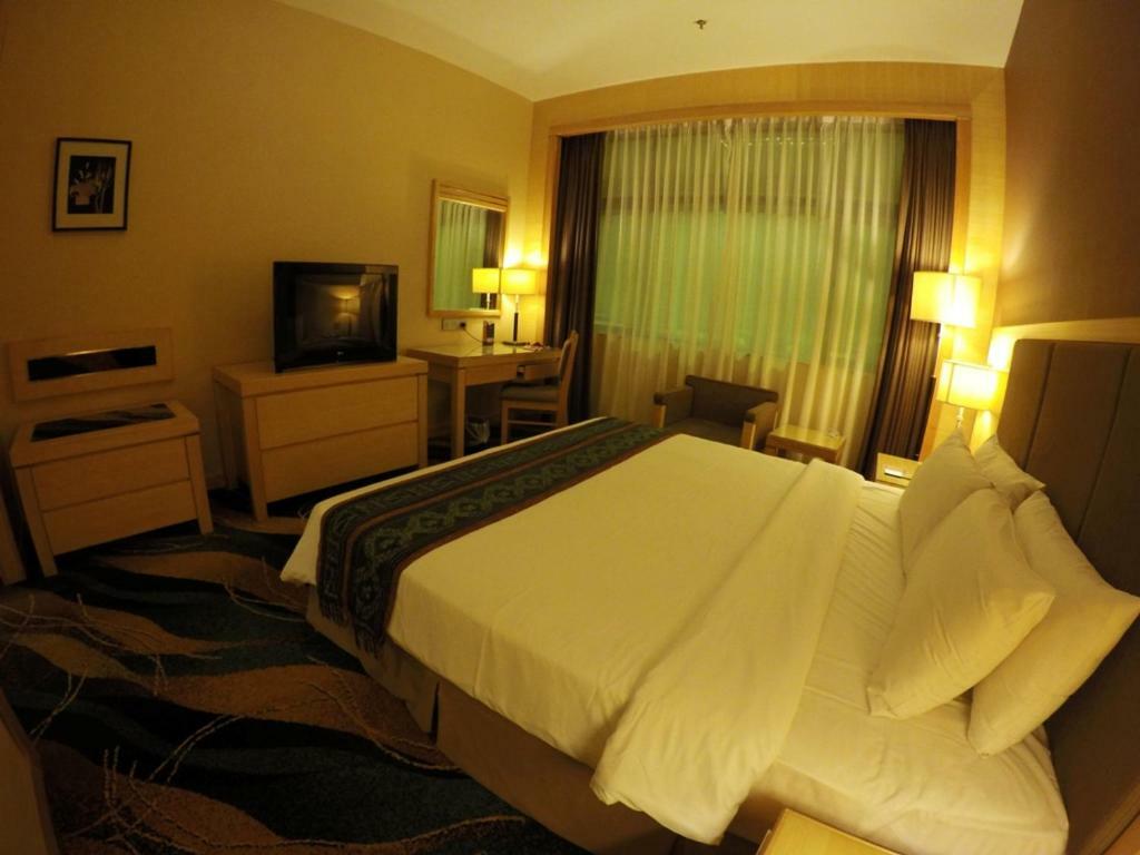 Imperial Palace Hotel Miri Bagian luar foto